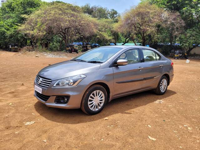 https://images10.gaadi.com/usedcar_image/3692844/original/img2923895__used_car_2923895_1701174267.jpg?imwidth=6402