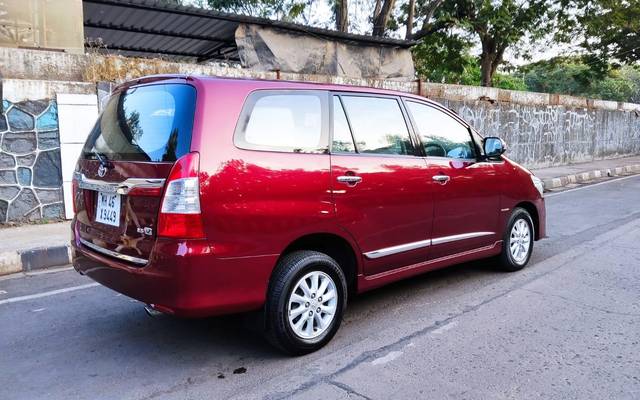 https://images10.gaadi.com/usedcar_image/3692883/original/processed_img2923927__used_car_2923927_1701175387.jpg?imwidth=6402