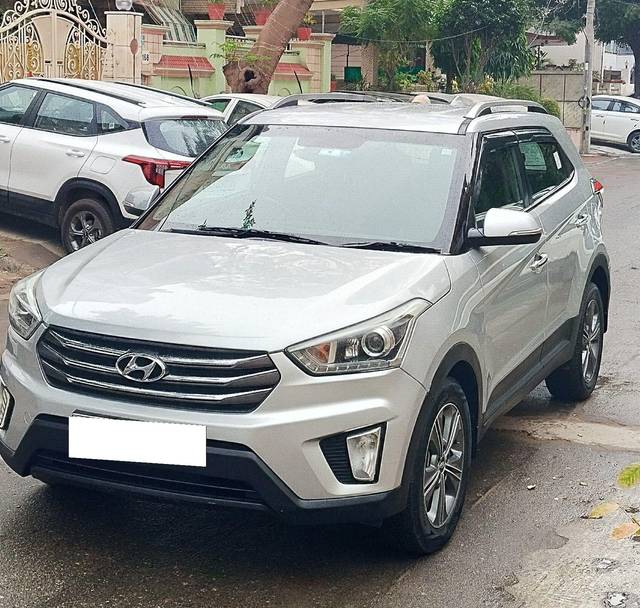 https://images10.gaadi.com/usedcar_image/3692884/original/processed_img2923928__used_car_2923928_1701175135.jpg?imwidth=6402