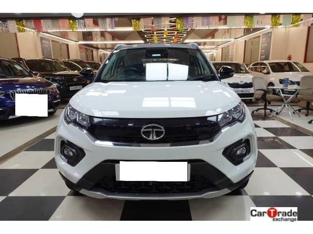 https://images10.gaadi.com/usedcar_image/3692908/original/processed_img2923936__used_car_2923936_1701176321.jpg?imwidth=6400