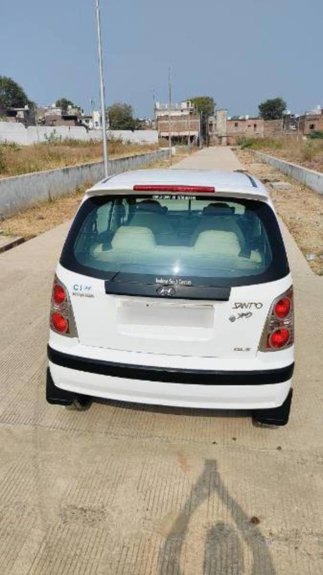 https://images10.gaadi.com/usedcar_image/3692937/original/processed_2c533941-3017-4ae9-8334-b83e262eb649.jpg?imwidth=6402