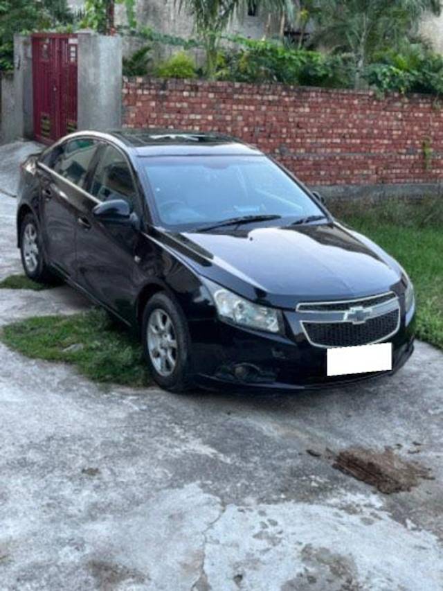 https://images10.gaadi.com/usedcar_image/3692954/original/processed_02801ca0-a588-45bd-b172-2638988cc960.jpeg?imwidth=6400