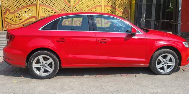 https://images10.gaadi.com/usedcar_image/3692967/original/img2923961__used_car_2923961_1701178297.jpg?imwidth=6401