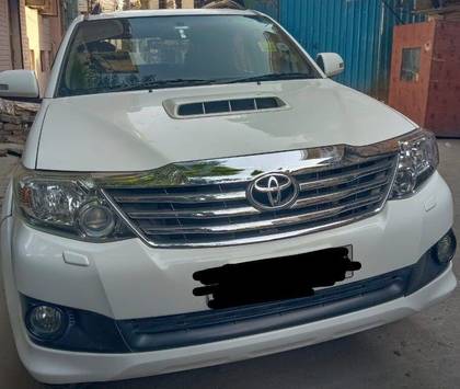 Toyota Fortuner 4x2 AT Toyota Fortuner 4x2 AT