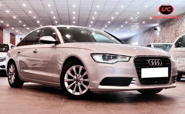 https://images10.gaadi.com/usedcar_image/3693011/original/processed_img2923987__used_car_2923987_1701237531.jpg?imwidth=6400