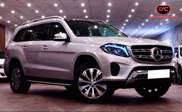 https://images10.gaadi.com/usedcar_image/3693025/original/processed_img2923990__used_car_2923990_1701237639.jpg?imwidth=6400