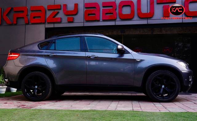 https://images10.gaadi.com/usedcar_image/3693056/original/processed_img2924003__used_car_2924003_1701238604.jpeg?imwidth=6401