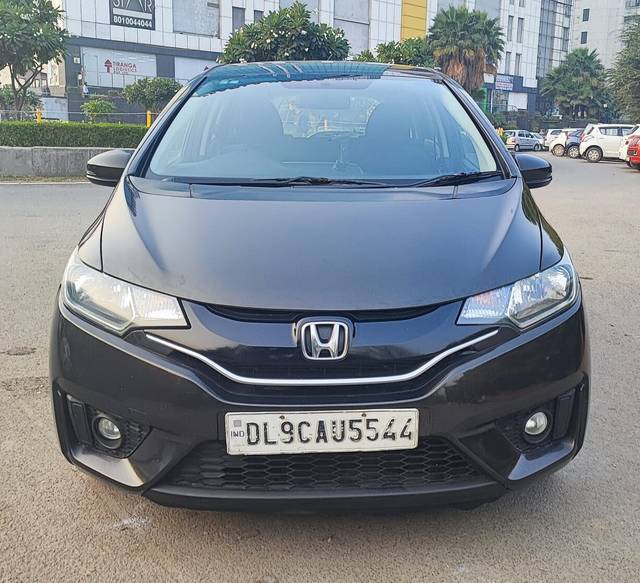 https://images10.gaadi.com/usedcar_image/3693085/original/img3693085__zz1_crop_img_656ec16d09e6b_1701757293.jpg?imwidth=6400