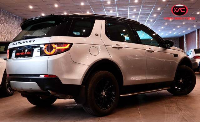 https://images10.gaadi.com/usedcar_image/3693125/original/processed_img2924026__used_car_2924026_1701238116.jpg?imwidth=6402