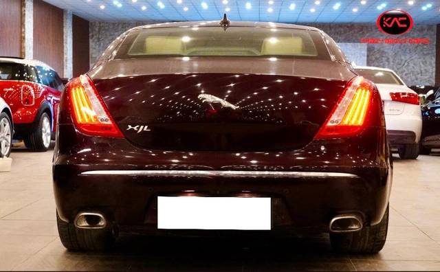 https://images10.gaadi.com/usedcar_image/3693134/original/processed_img2924027__used_car_2924027_1701238036.jpg?imwidth=6402
