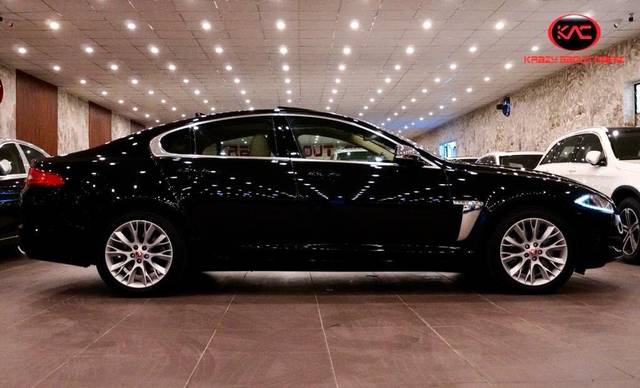 https://images10.gaadi.com/usedcar_image/3693146/original/processed_img2924034__used_car_2924034_1701238423.jpg?imwidth=6401