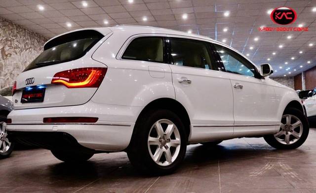 https://images10.gaadi.com/usedcar_image/3693170/original/processed_img2924041__used_car_2924041_1701237578.jpg?imwidth=6402