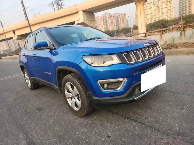 https://images10.gaadi.com/usedcar_image/3693205/original/processed_img2924051__used_car_2924051_1701251945.jpg?imwidth=6400
