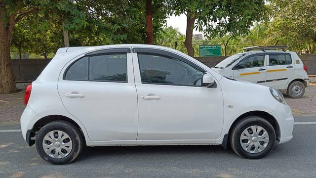 https://images10.gaadi.com/usedcar_image/3693214/original/processed_img2924052__used_car_2924052_1701252172.jpg?imwidth=6401