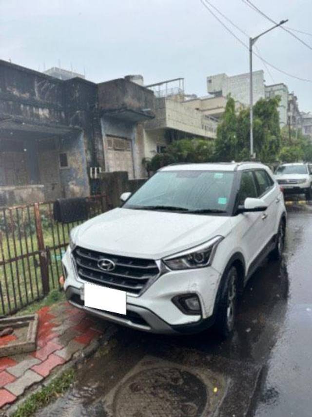 https://images10.gaadi.com/usedcar_image/3693297/original/processed_c034a835-9de2-4e9b-b978-27eea01ebff5.jpeg?imwidth=6401