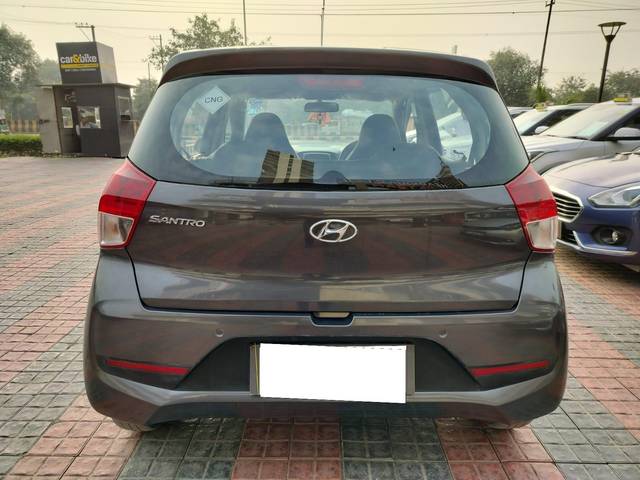 https://images10.gaadi.com/usedcar_image/3693306/original/processed_img2924054__used_car_2924054_1701197248.jpg?imwidth=6401