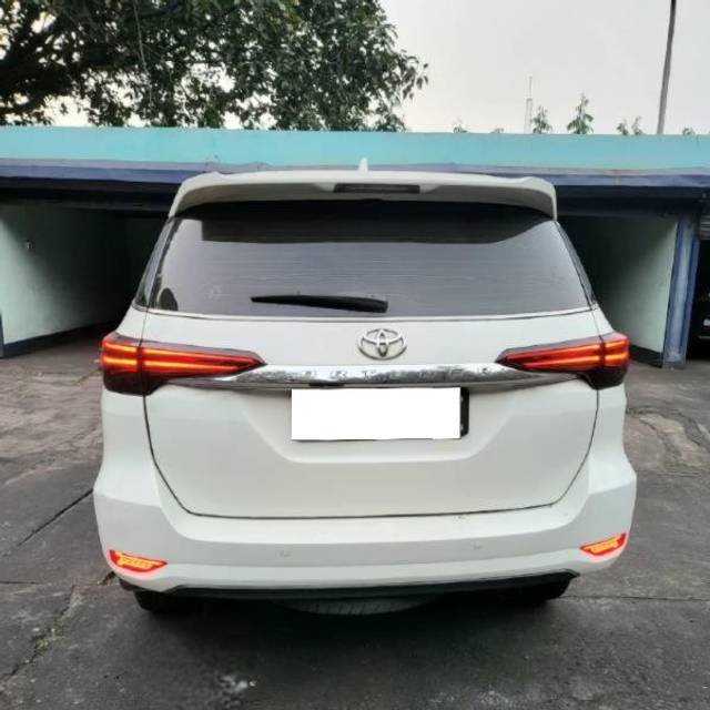 https://images10.gaadi.com/usedcar_image/3693307/original/processed_7e3d362e-86fc-43e4-9565-00f4881ce4ba.jpg?imwidth=6402