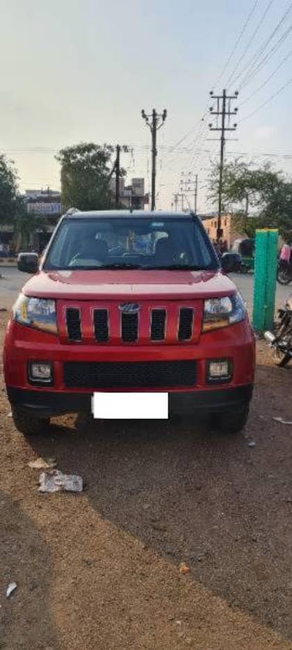 Mahindra TUV 300 T10 Dual Tone Mahindra TUV 300 T10 Dual Tone