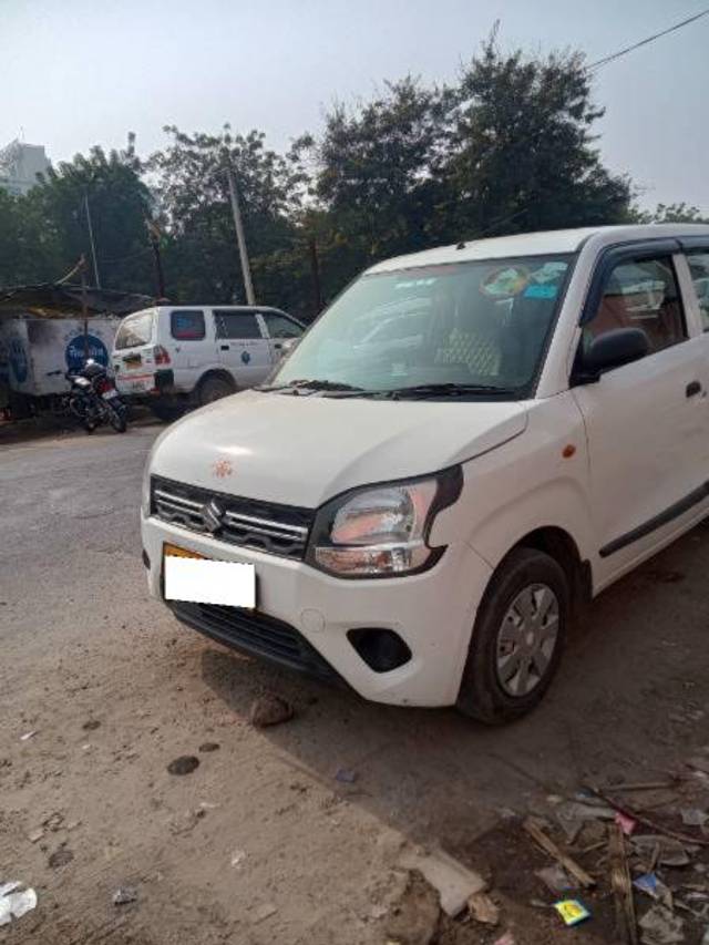 https://images10.gaadi.com/usedcar_image/3693345/original/processed_f3697532-5eac-4a00-808f-ecc476187e23.jpg?imwidth=6400