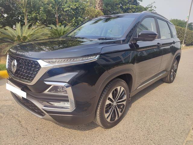 https://images10.gaadi.com/usedcar_image/3693401/original/processed_img2924059__used_car_2924059_1701224532.jpg?imwidth=6402