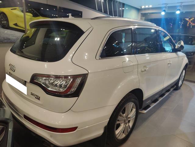 https://images10.gaadi.com/usedcar_image/3693407/original/processed_img2924064__used_car_2924064_1701225118.jpg?imwidth=6400