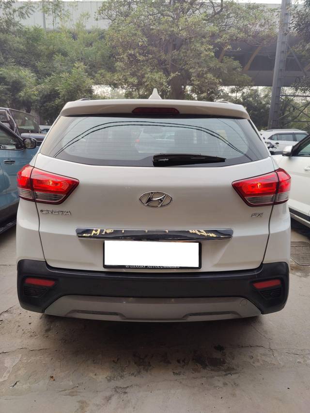 https://images10.gaadi.com/usedcar_image/3693410/original/processed_img2924065__used_car_2924065_1701225250.jpg?imwidth=6401