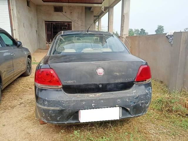 https://images10.gaadi.com/usedcar_image/3693414/original/processed_16c37964-d446-44d7-903a-83dc2e3e2ae9.jpg?imwidth=6402