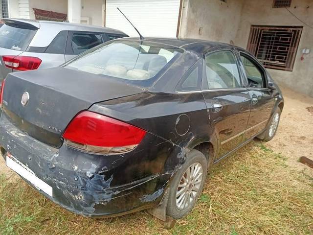 https://images10.gaadi.com/usedcar_image/3693414/original/processed_b90e6f1a-6d85-4734-8607-3f6cc4a8e835.jpg?imwidth=6401