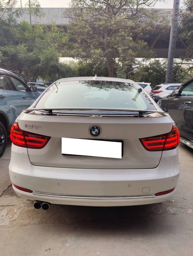 https://images10.gaadi.com/usedcar_image/3693415/original/processed_img2924069__used_car_2924069_1701225817.jpg?imwidth=6401