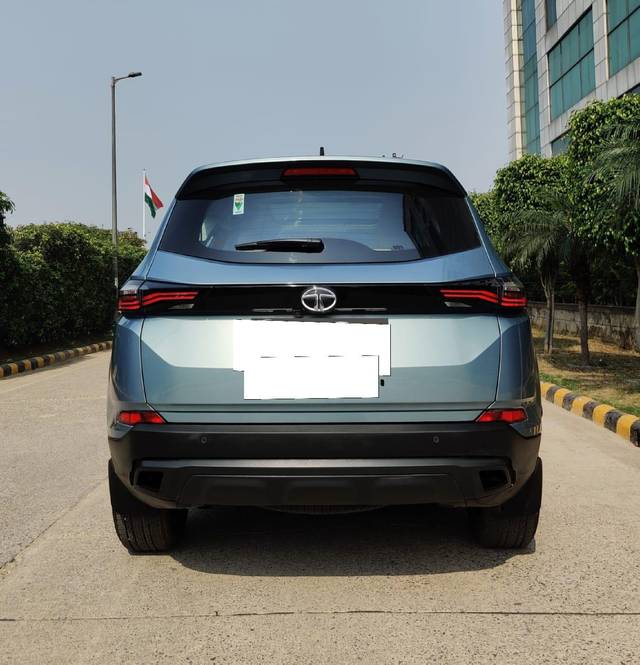 https://images10.gaadi.com/usedcar_image/3693416/original/processed_img2924070__used_car_2924070_1701225916.jpg?imwidth=6402