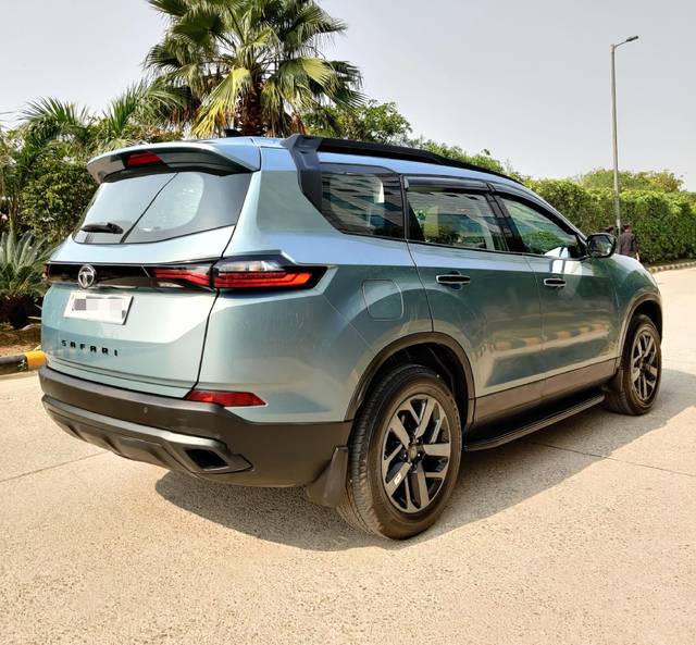 https://images10.gaadi.com/usedcar_image/3693416/original/processed_img2924070__used_car_2924070_1701225922.jpg?imwidth=6401