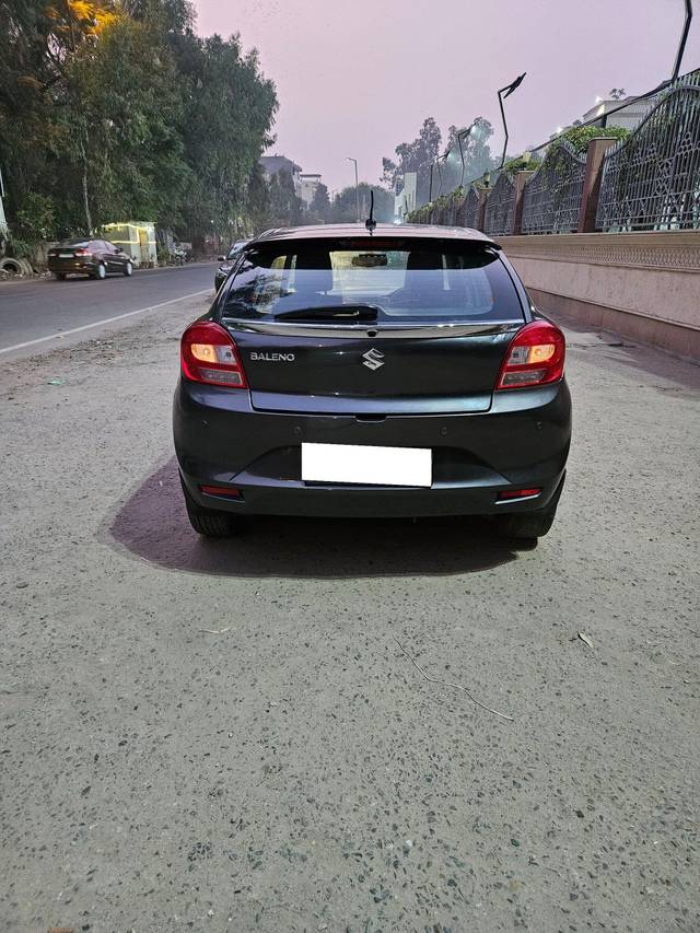 https://images10.gaadi.com/usedcar_image/3693440/original/processed_img2924073__used_car_2924073_1701229228.jpg?imwidth=6401