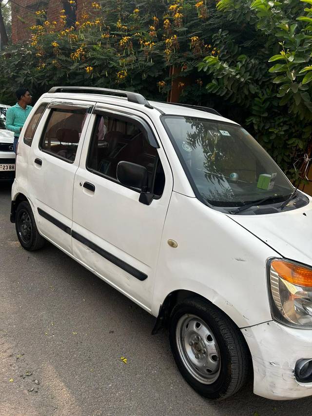 https://images10.gaadi.com/usedcar_image/3693499/original/processed_3011c9f8-7e75-4d73-ac72-38075915e836.jpeg?imwidth=6401