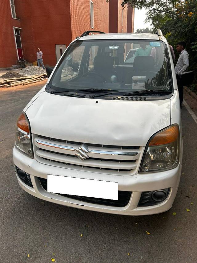 https://images10.gaadi.com/usedcar_image/3693499/original/processed_bf62030b-8fd0-4ddc-9227-5cd555d60d78.jpeg?imwidth=6400