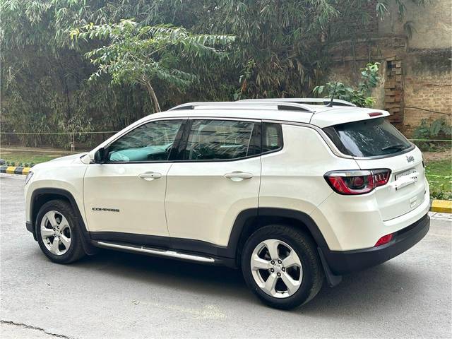https://images10.gaadi.com/usedcar_image/3693500/original/processed_img2924094__used_car_2924094_1701232966.jpg?imwidth=6402