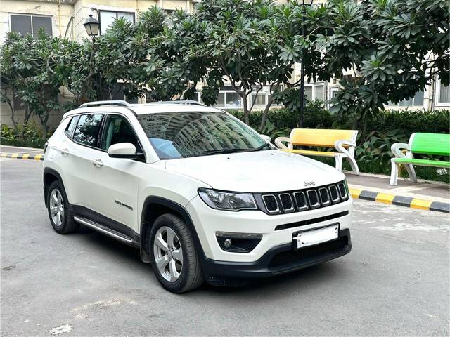 https://images10.gaadi.com/usedcar_image/3693500/original/processed_img2924094__used_car_2924094_1701232968.jpg?imwidth=6400