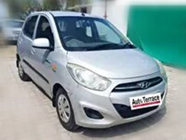 https://images10.gaadi.com/usedcar_image/3693548/original/img3693548__replace_img_6566d674317a6_1701238388.png?imwidth=6400