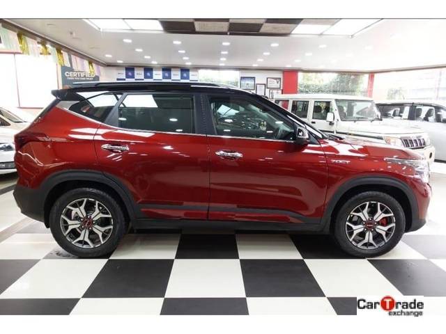 https://images10.gaadi.com/usedcar_image/3693560/original/processed_img2924122__used_car_2924122_1701235853.jpg?imwidth=6401