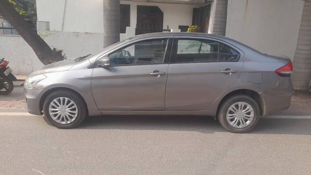 https://images10.gaadi.com/usedcar_image/3693574/original/22__VCC_IMG_1700628349059_1822405_95_1700628682.jpg?imwidth=6402