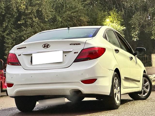 https://images10.gaadi.com/usedcar_image/3693623/original/processed_img2924148__used_car_2924148_1701237579.jpg?imwidth=6401