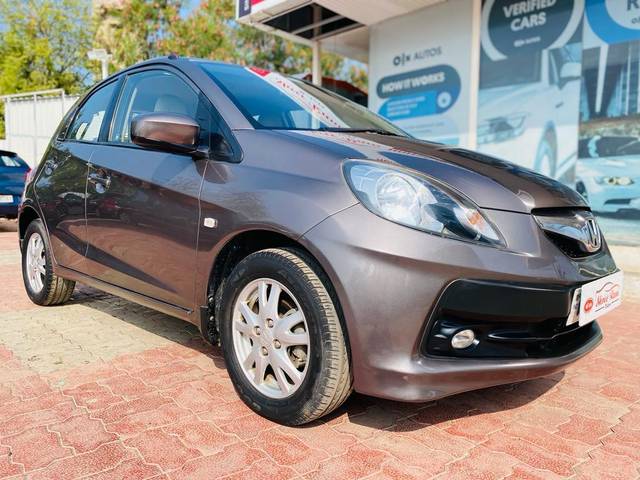 https://images10.gaadi.com/usedcar_image/3693631/original/processed_img2924154__used_car_2924154_1701237881.jpg?imwidth=6400