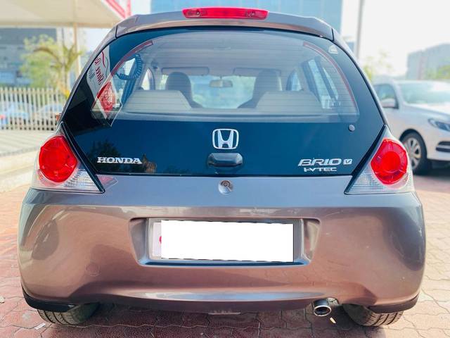 https://images10.gaadi.com/usedcar_image/3693631/original/processed_img2924154__used_car_2924154_1701237907.jpg?imwidth=6402