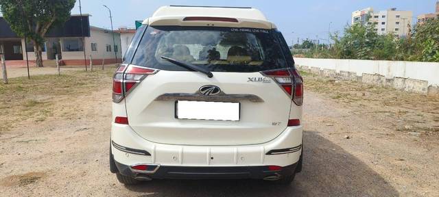https://images10.gaadi.com/usedcar_image/3693664/original/processed_img2924170__used_car_2924170_1701238944.jpg?imwidth=6402