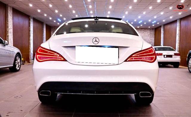 https://images10.gaadi.com/usedcar_image/3693693/original/processed_img2924195__used_car_2924195_1701240059.jpg?imwidth=6402
