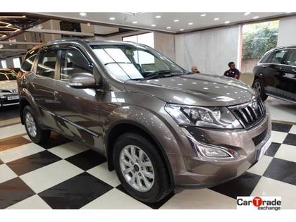 Mahindra XUV500 AT W10 AWD Mahindra XUV500 AT W10 AWD