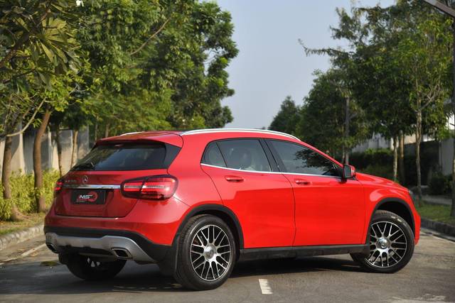 https://images10.gaadi.com/usedcar_image/3693702/original/processed_img2924201__used_car_2924201_1701240056.jpg?imwidth=6402