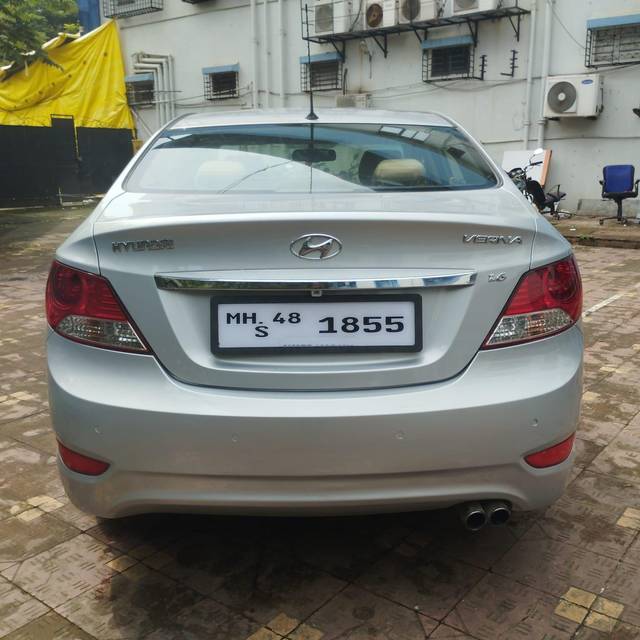 https://images10.gaadi.com/usedcar_image/3693720/original/processed_img2924208__usedcar_2_2924208_1701240656.jpeg?imwidth=6402