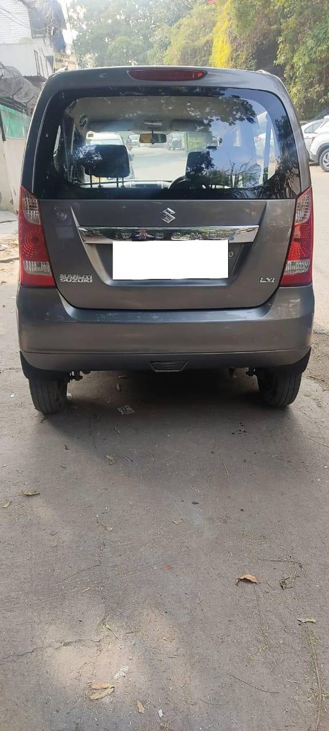 https://images10.gaadi.com/usedcar_image/3693722/original/processed_img2924210__used_car_2924210_1701240697.jpg?imwidth=6401