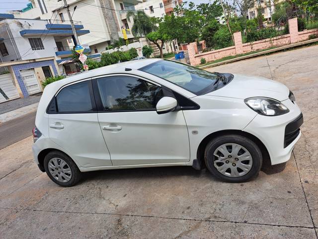 https://images10.gaadi.com/usedcar_image/3693725/original/img2924211__used_car_2924211_1701240843.jpg?imwidth=6401