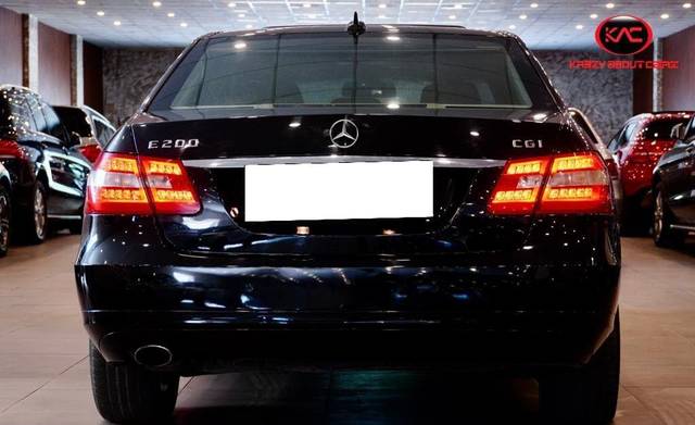 https://images10.gaadi.com/usedcar_image/3693726/original/processed_img2924212__used_car_2924212_1701240848.jpg?imwidth=6402